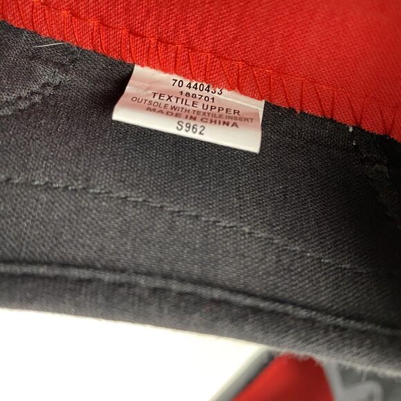 Isaac Mizrahi NY Slip-On Christmas Wreath Loafers Black Size 8.5 Pre-Owned - Picture 9 of 11